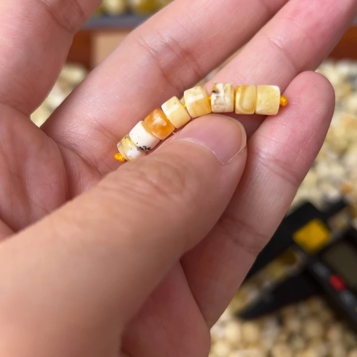 蜜蜡未镶嵌裸石5.6mm一组