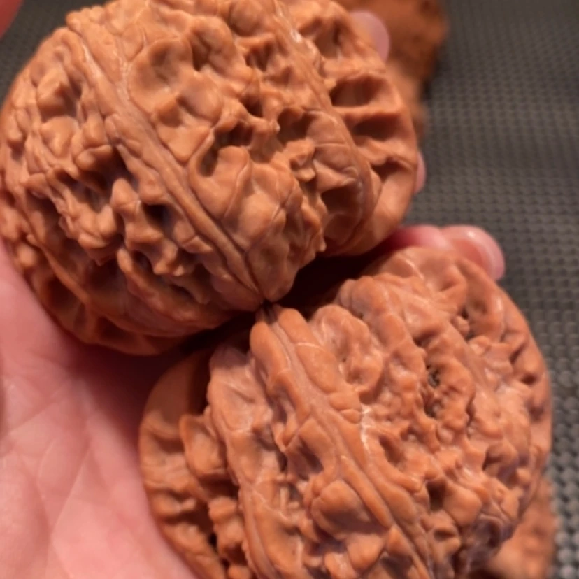 【闪购商品】吊坠文玩核桃郅****室白