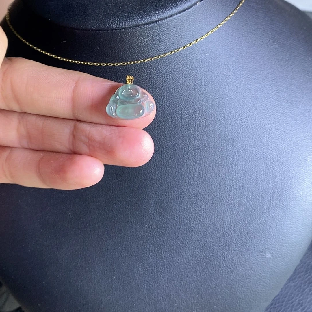 颈饰18K金镶嵌翡翠