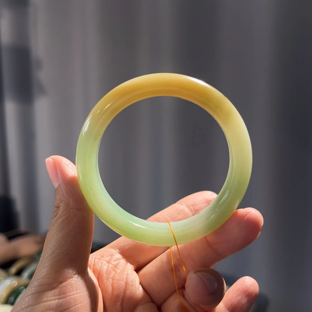 和田玉未镶嵌手镯  「新疆糖翠」