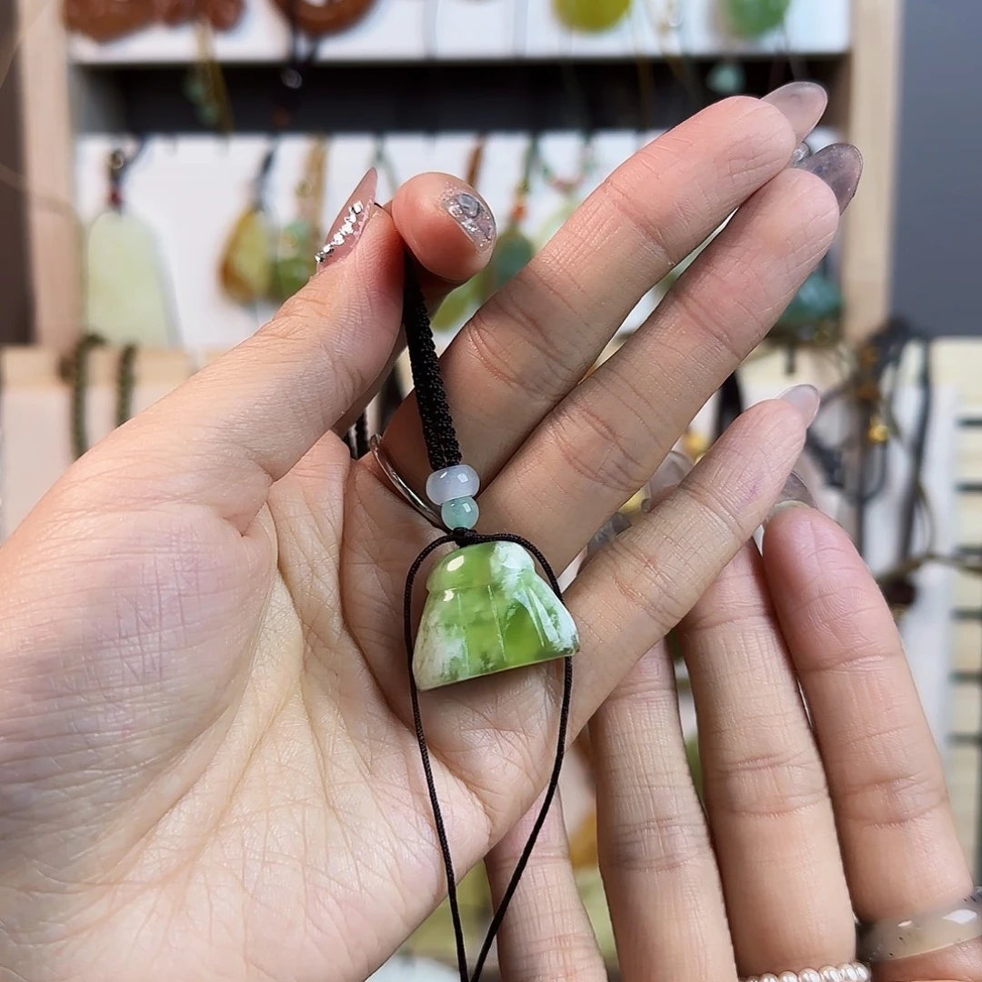 小***胖蛇纹石玉未镶嵌颈饰