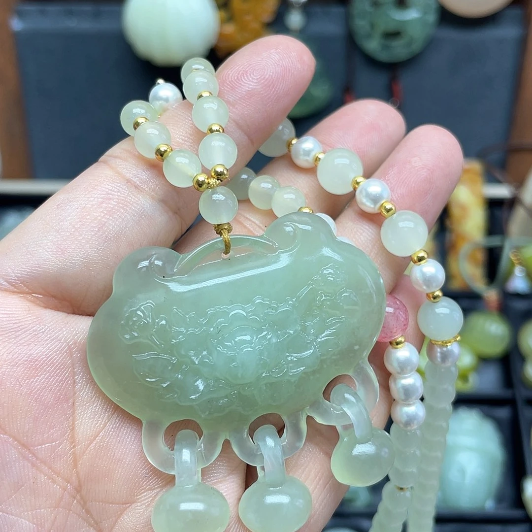 未镶嵌蛇纹石玉项链