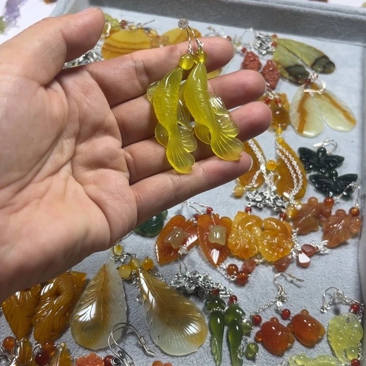 合金蛇纹石玉耳饰