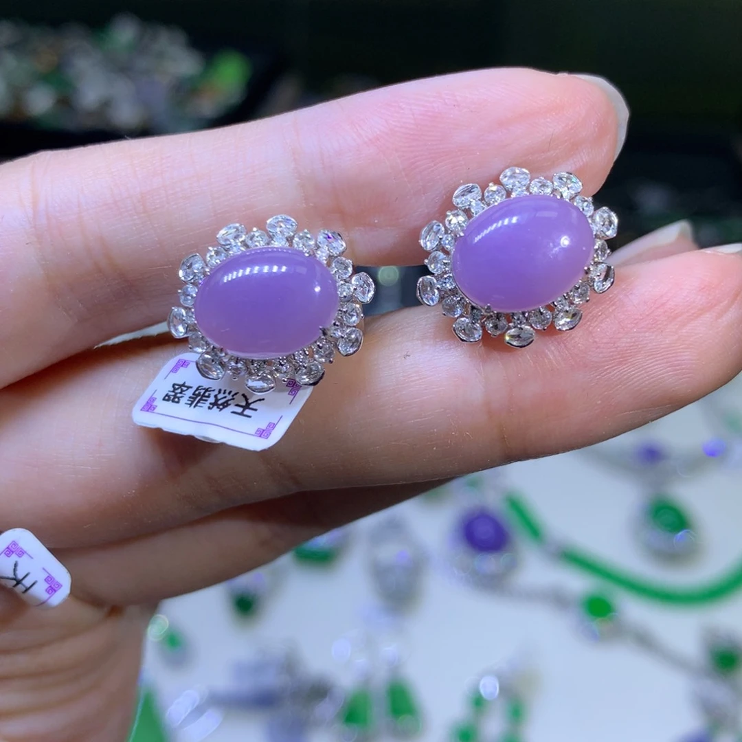 颈饰18K金镶嵌翡翠