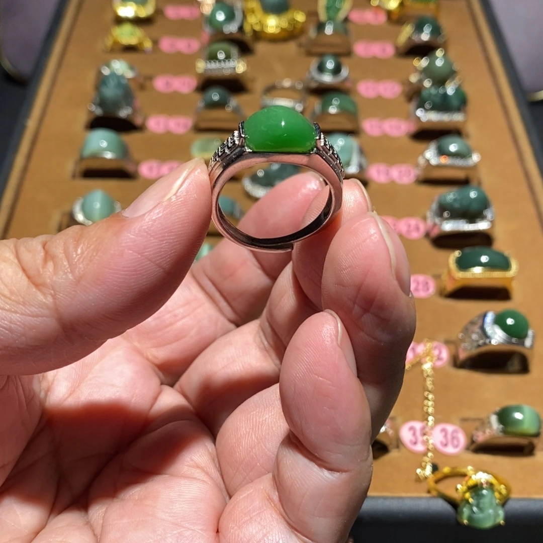 和田玉未镶嵌戒指