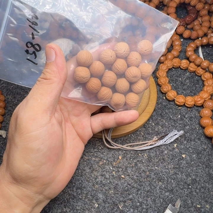 用***0吊坠猴头核桃原皮聚宝盆16精卡不打底