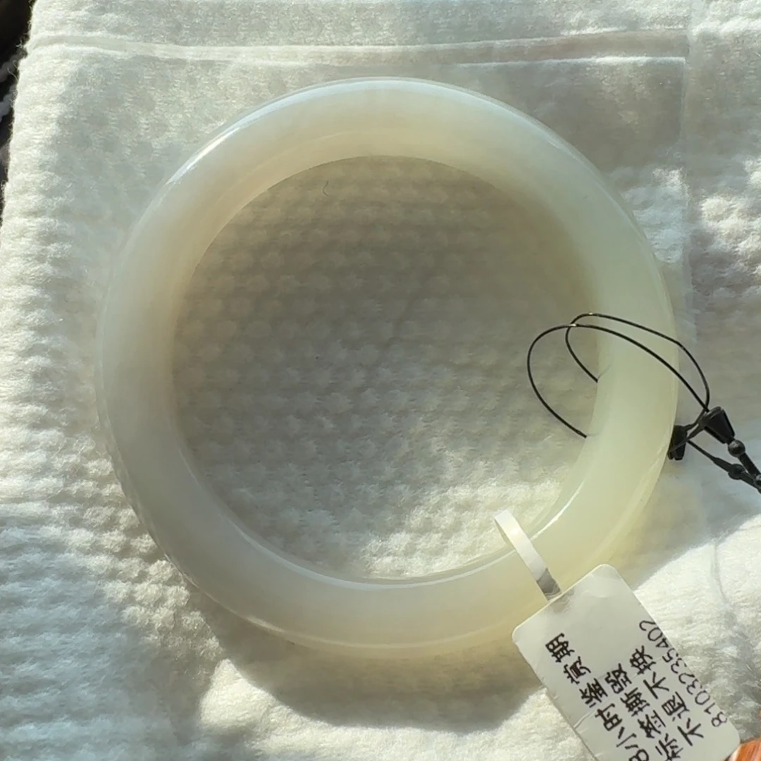 和田玉手镯未镶嵌W**i