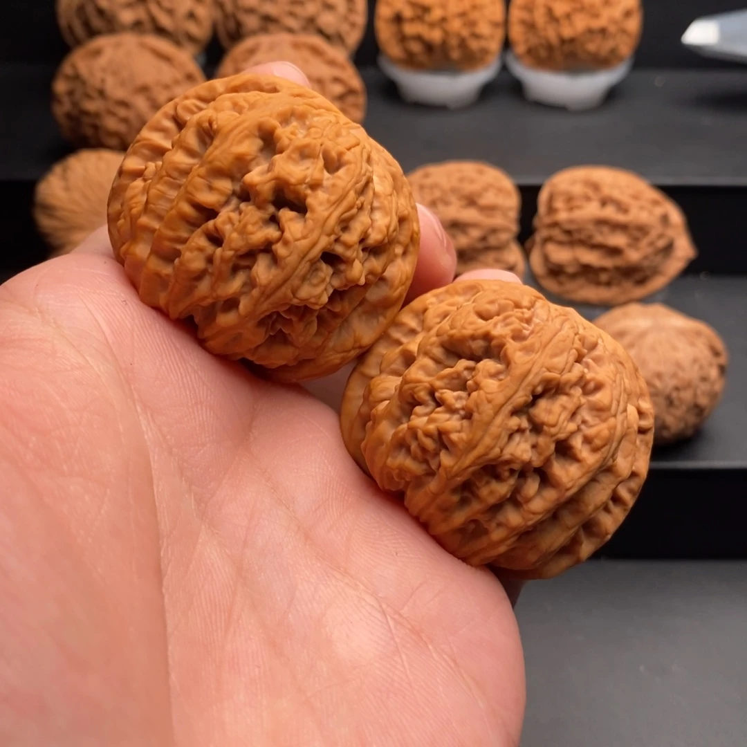 吊坠文玩核桃?**～45大粗筋