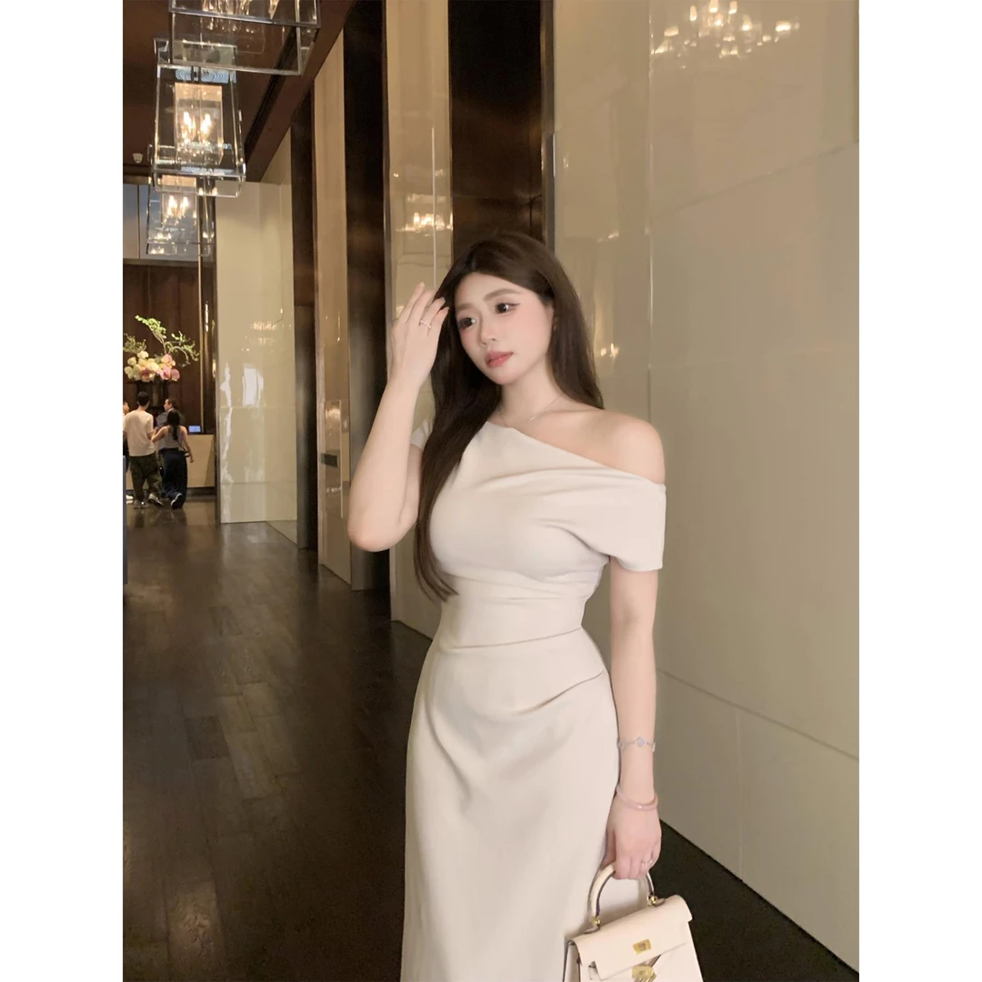 温与柔【优雅月光】杏色短袖连衣裙女夏显瘦大码斜肩一字肩包臀裙