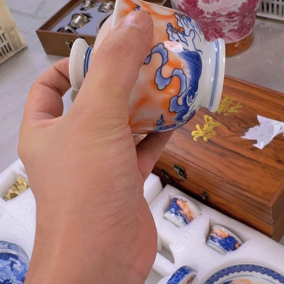瓷片帆红醒狮二才元宝盖碗