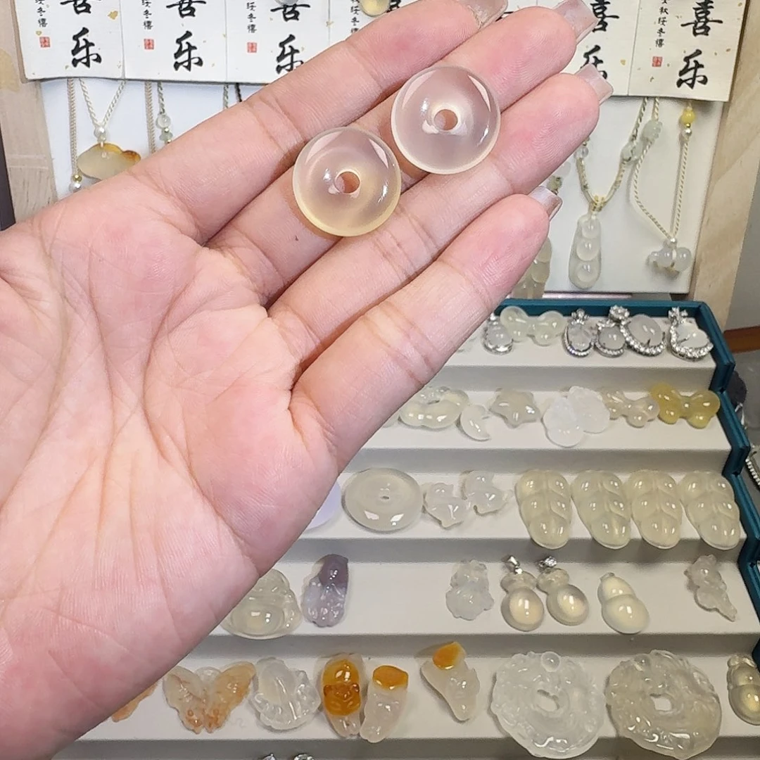 一***莓未镶嵌颈饰玛瑙/玉髓