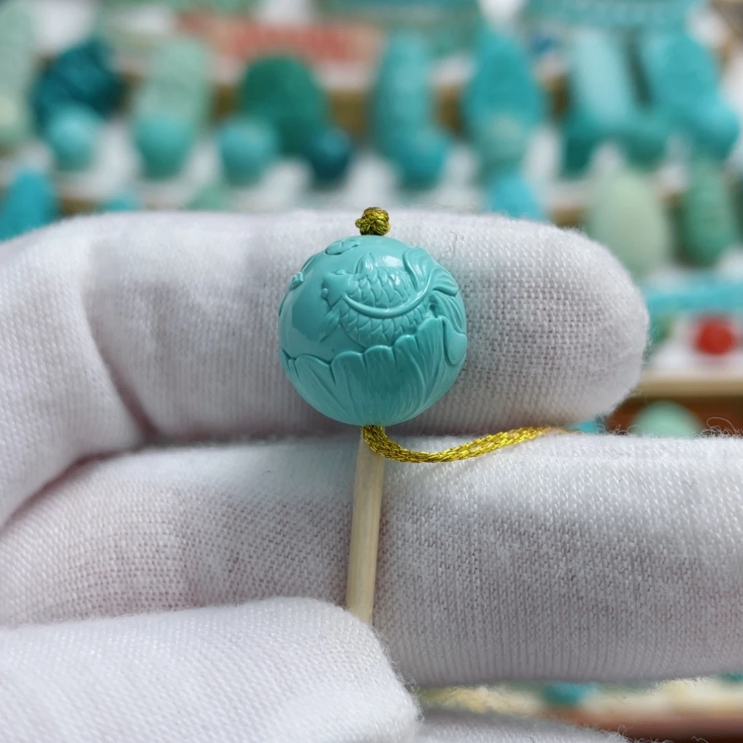 绿松石未镶嵌珠宝奇石