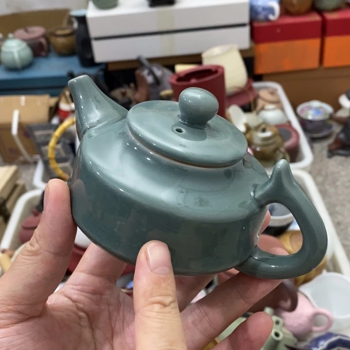 陶瓷艺术品及陶瓷壶