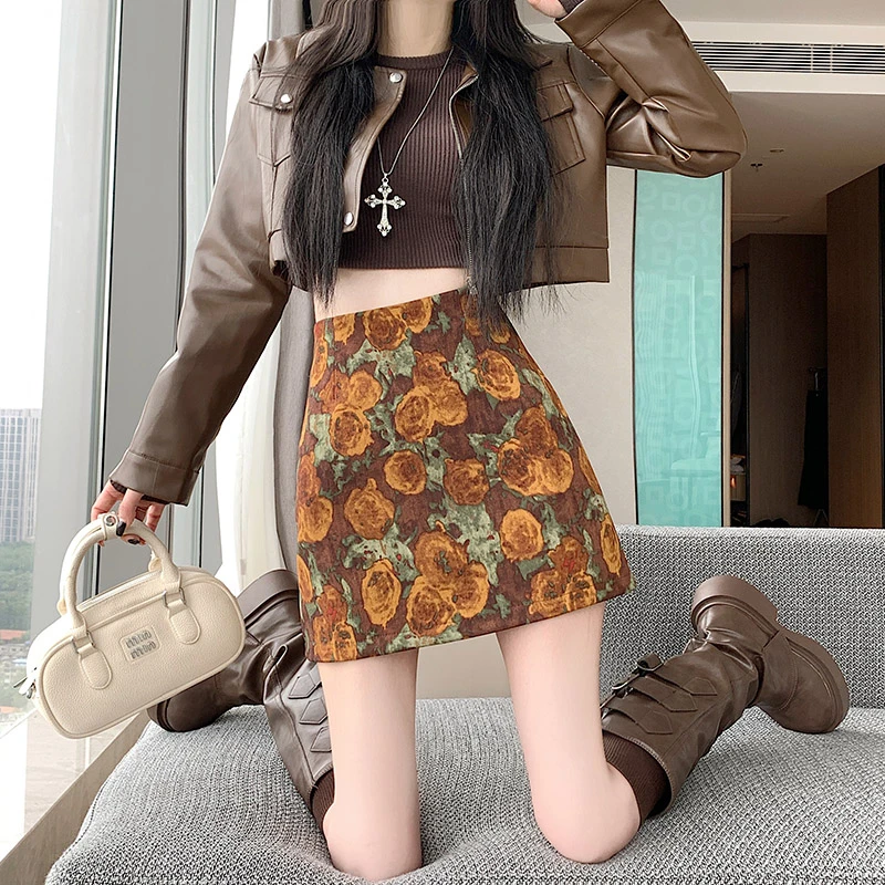 洋气衣服女2025秋冬装复古油画印花半身裙女艺术感高腰防走光包臀