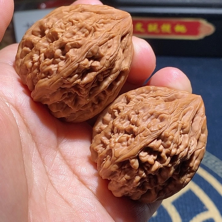 【闪购商品】文玩核桃吊坠虎头王