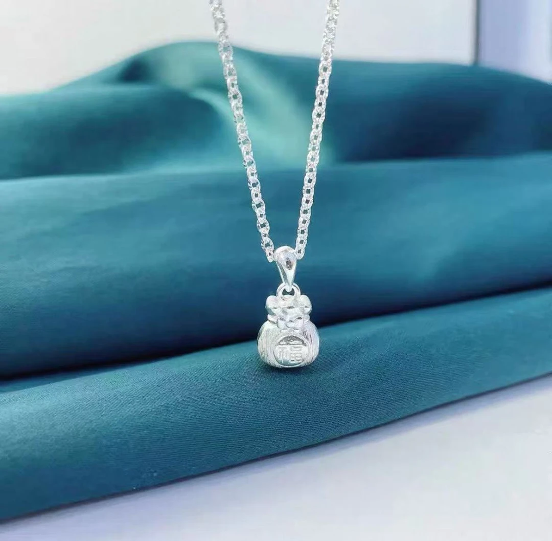 坠链均足银 镶嵌精致珠宝银色时尚百搭