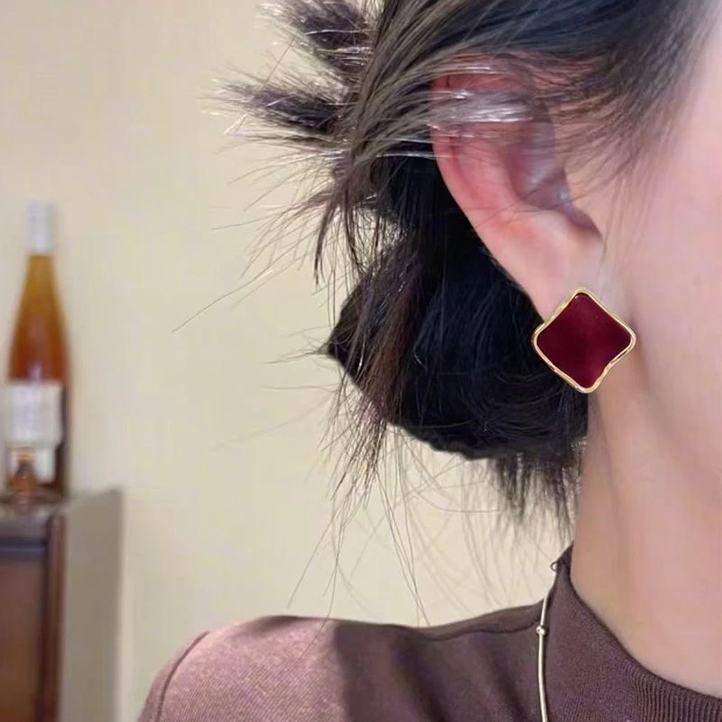 铜合金耳饰 红色植绒方形波浪耳钉气质时尚复古小众设计感-125