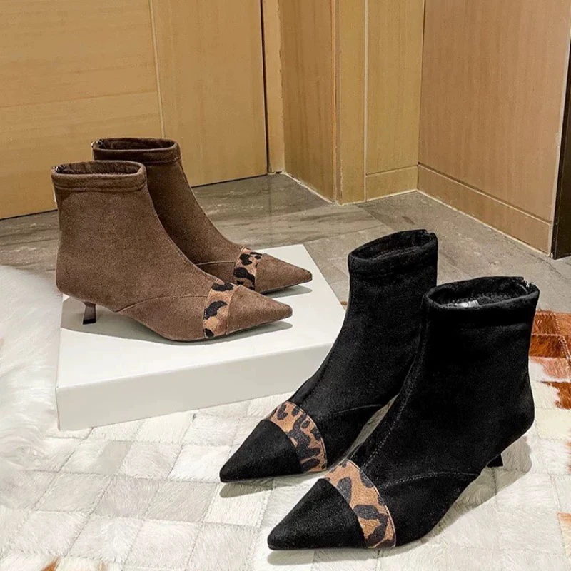 绒面高跟短靴小香风拼接时装靴女2025小众尖头瘦瘦靴细跟豹纹短靴