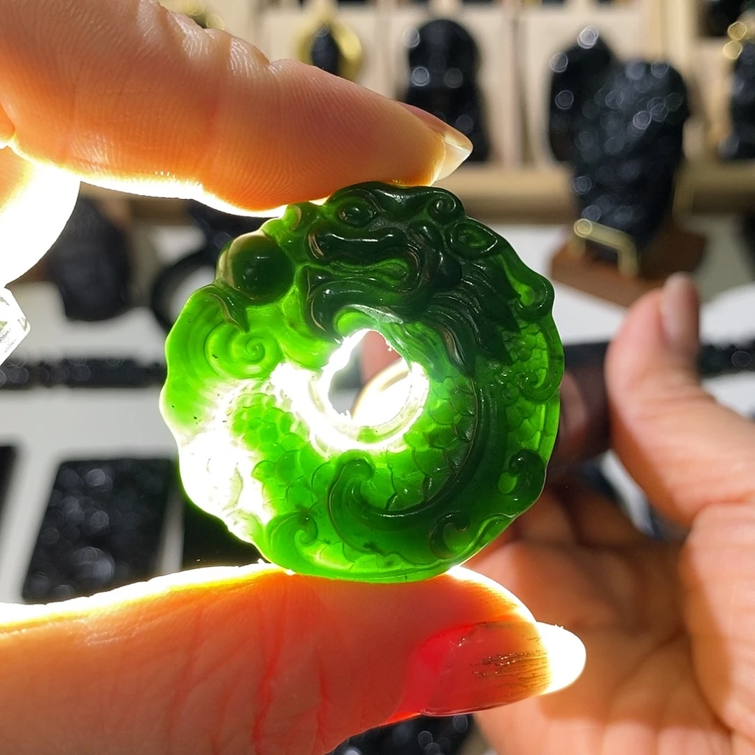 蛇纹石玉未镶嵌天然岫玉蛇纹石玉颈饰