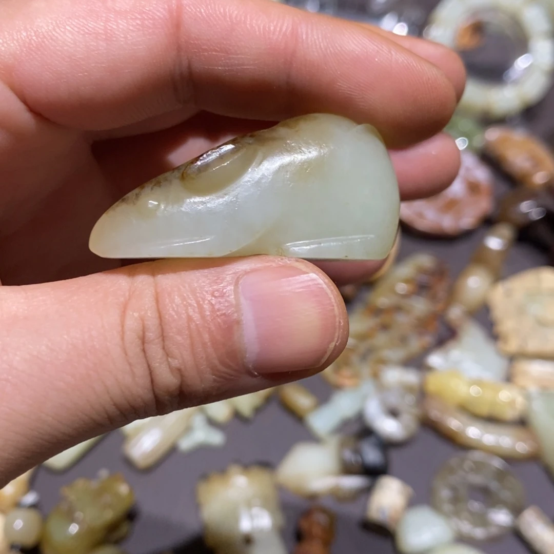 鱼***得和田玉（糖玉）未镶嵌颈饰