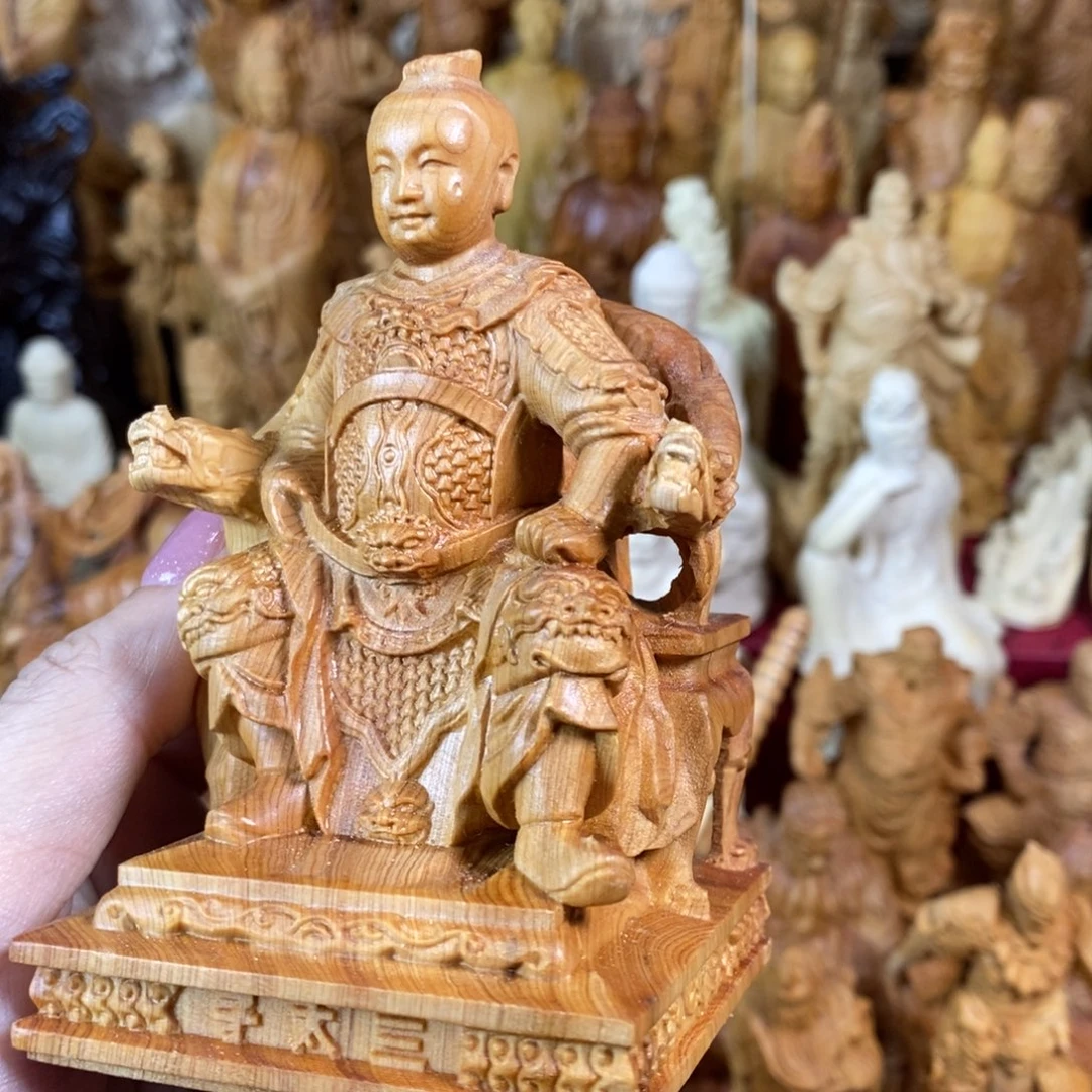 树脂微瑕崖柏等10坐哪吒三太子