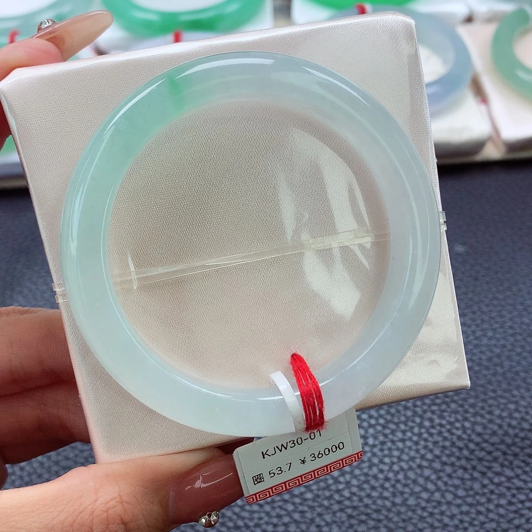 翡翠手镯未镶嵌52.53.54