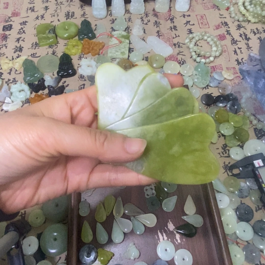 蛇纹石玉未镶嵌天然岫玉