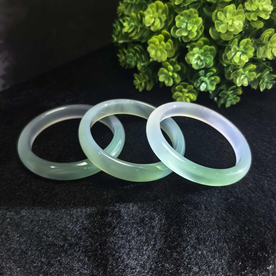 S7096【东齐珠宝】鸳鸯双色秦紫玛瑙手镯配礼盒-多样性发货只发一件