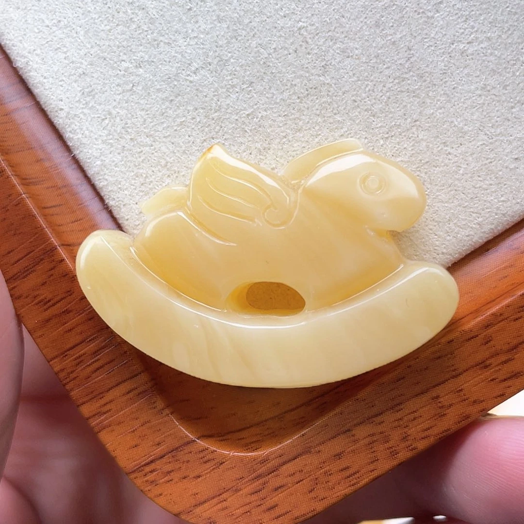 琥珀裸石未镶嵌蜜蜡