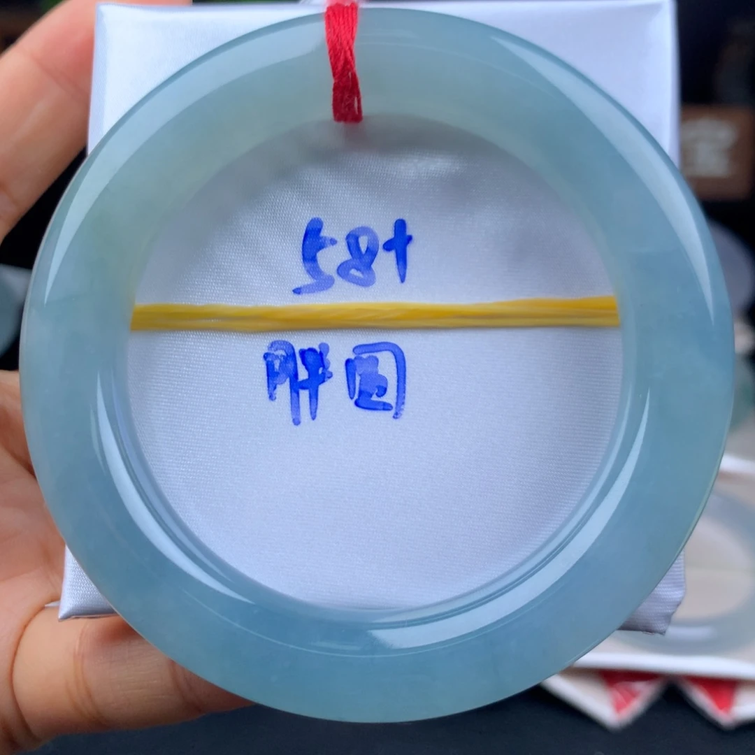 未镶嵌手镯翡翠大胖圆海蓝之谜