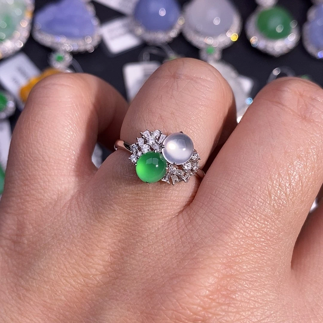 翡翠戒指18K金镶嵌单面