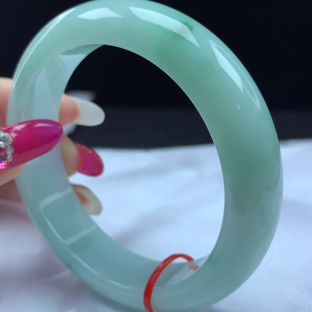 未镶嵌手镯翡翠95401，