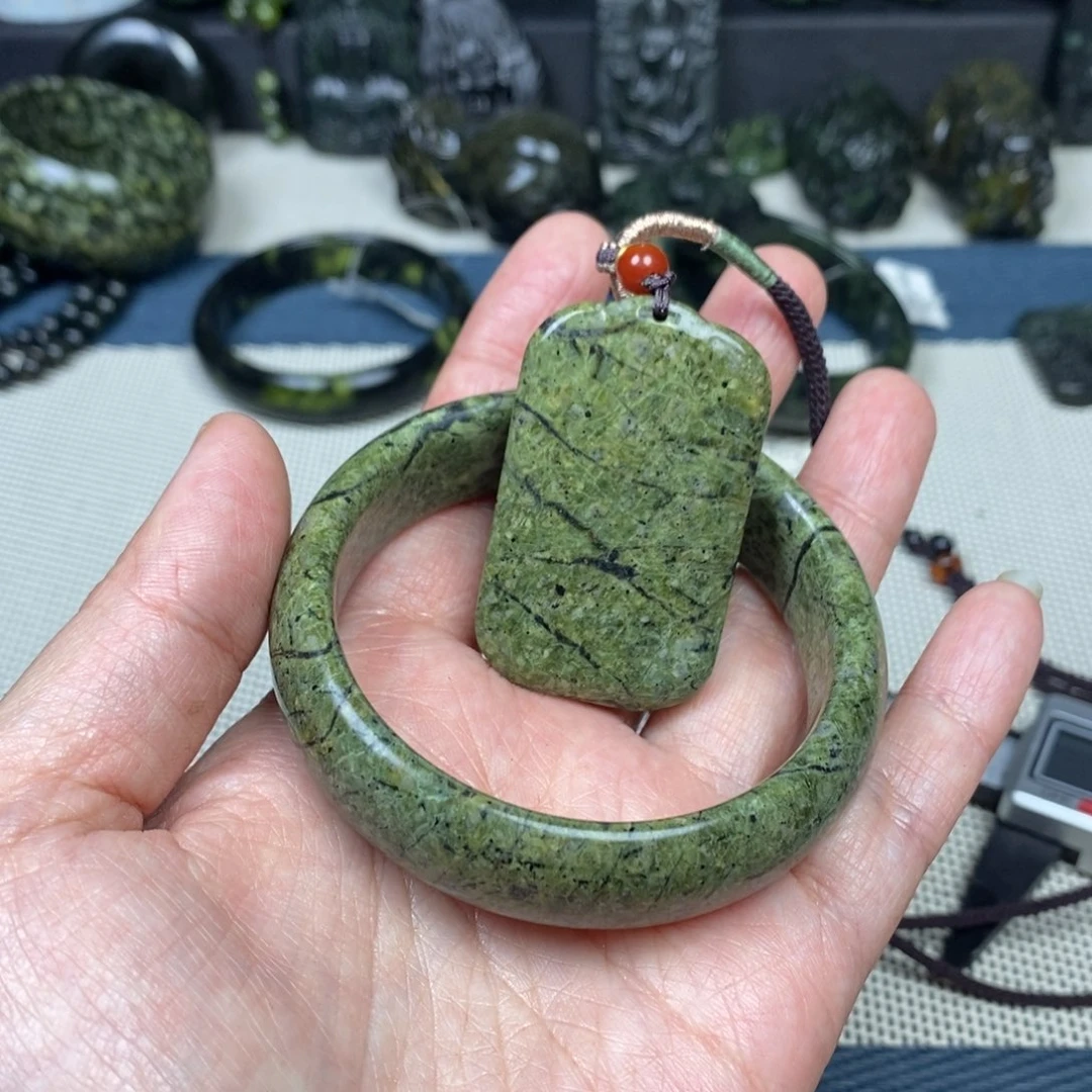 蛇纹石玉未镶嵌手镯药王石57mm+5×3cm无事牌