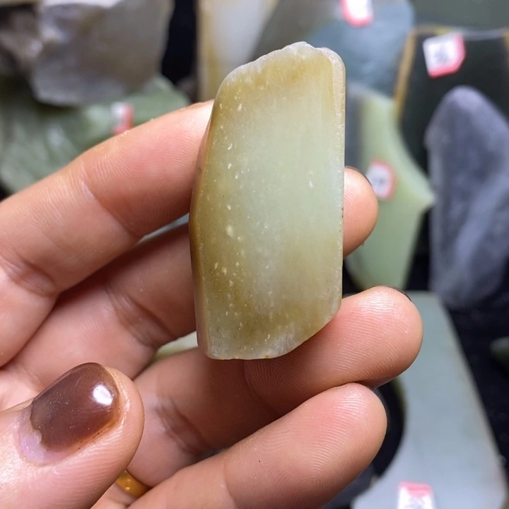 和田玉（糖玉）未镶嵌挂件