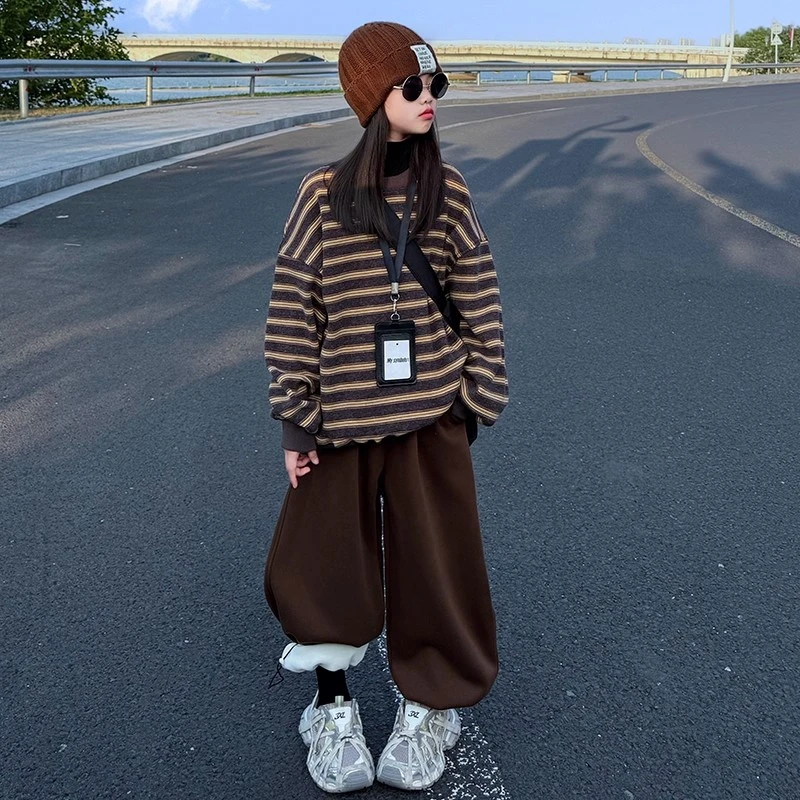 女童秋冬加绒套装2025新款洋气儿童休闲条纹卫衣运动裤子两件套潮