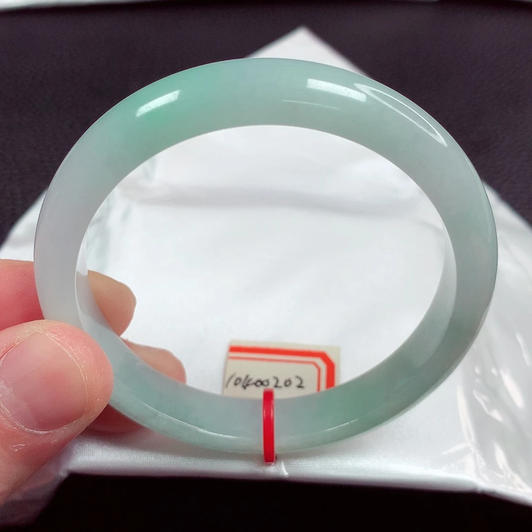 翡翠手镯未镶嵌天然翡翠手镯