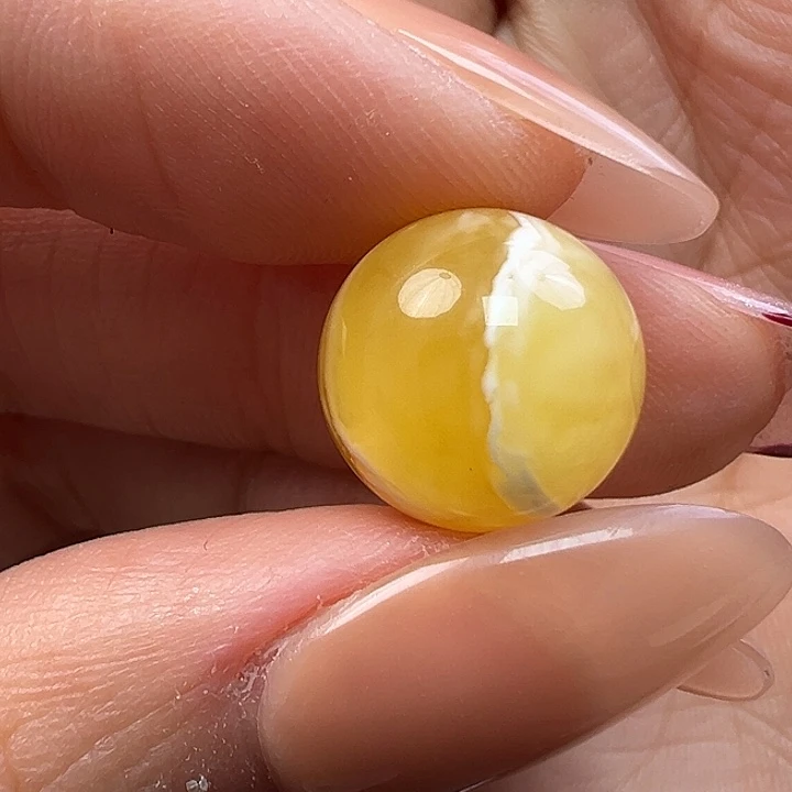 蜜蜡未镶嵌珠宝奇石