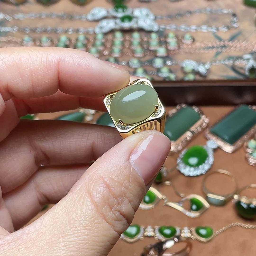 和田玉未镶嵌吊坠(不含链)