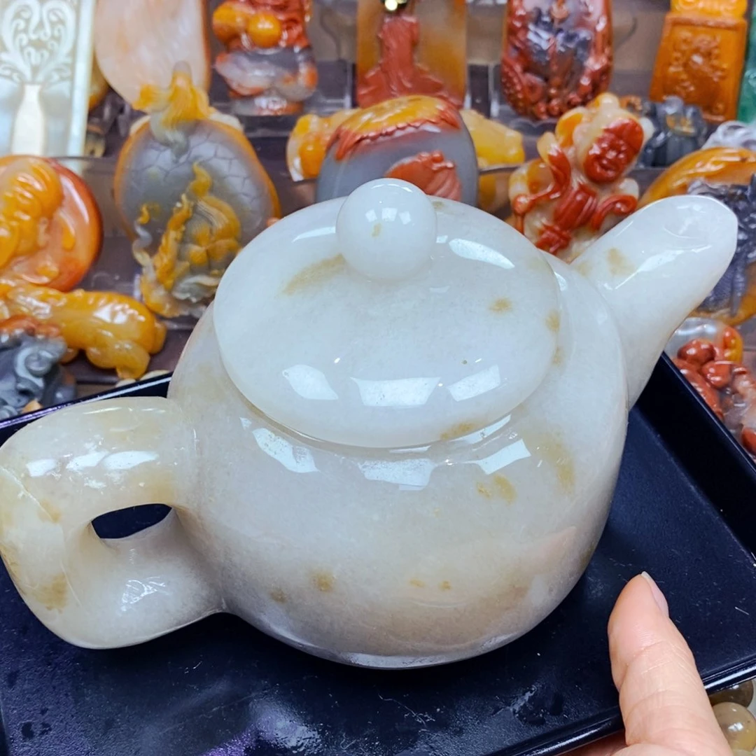 石英质玉（黄龙玉）未镶嵌颈饰
