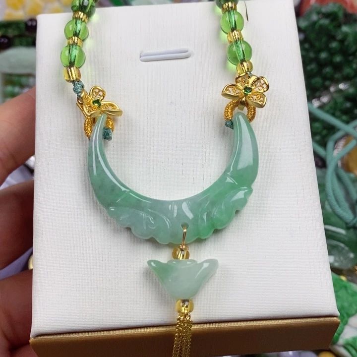 吊坠(赠链)未镶嵌翡翠