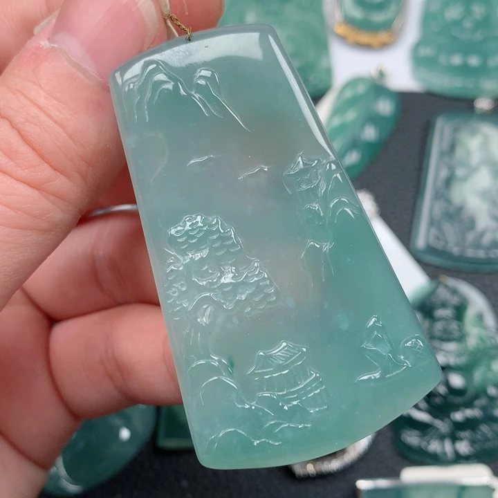 翡翠颈饰未镶嵌翡翠