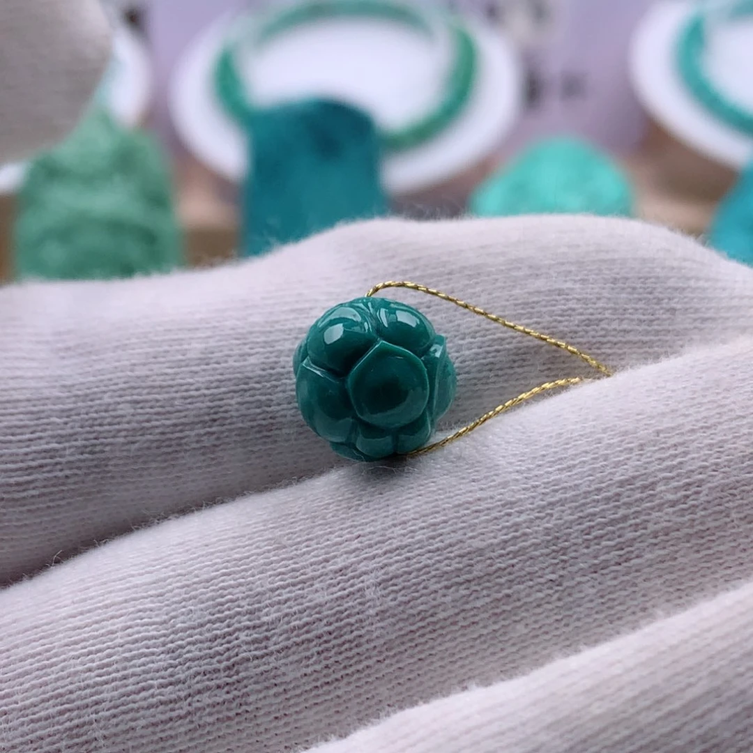 绿松石荷花珠未镶嵌