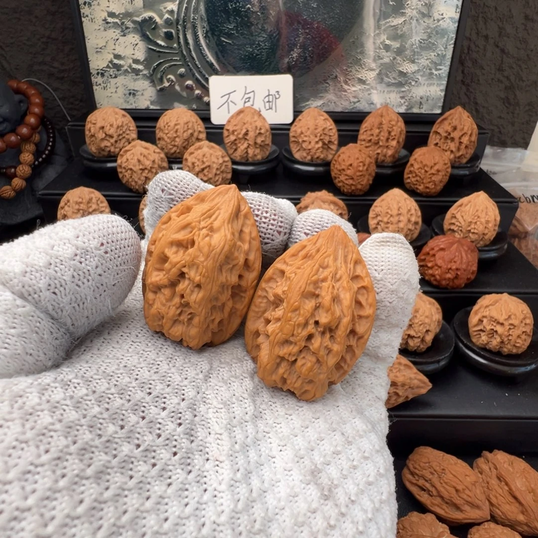 T***n吊坠文玩核桃溜达鸡