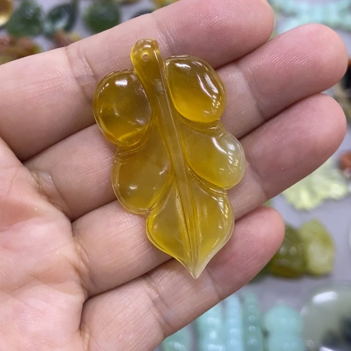 未镶嵌蛇纹石玉挂件