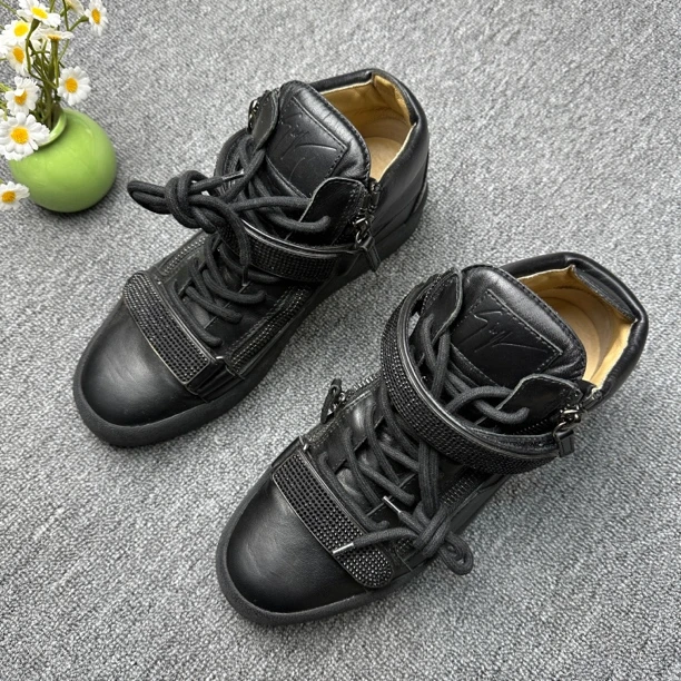 95新 Christian Louboutin/克里斯提·鲁布托 板鞋/阳/42码/黑色