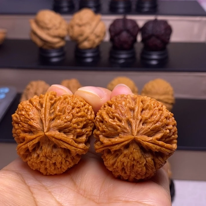 把件文玩核桃盘龙玉凤三楞81