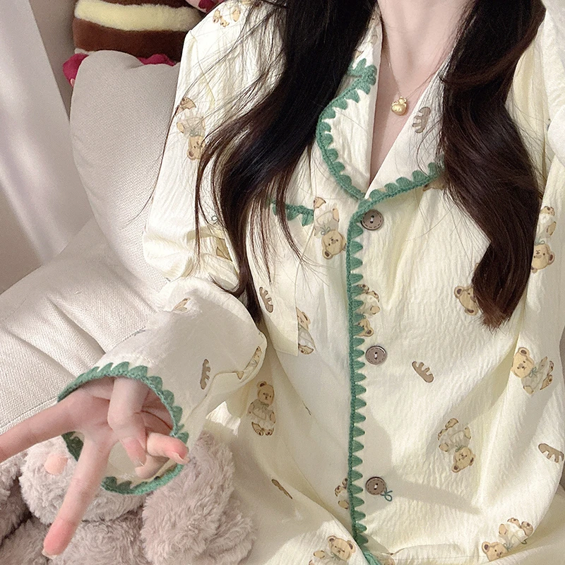 绿小熊双重奏2025年新款睡衣女春秋季泡泡棉可爱带胸垫长袖家居服