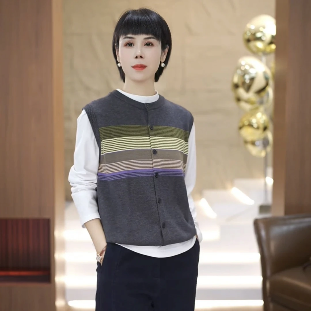 【渲渲推荐】HYF-5081冬季时尚搭配条纹马甲