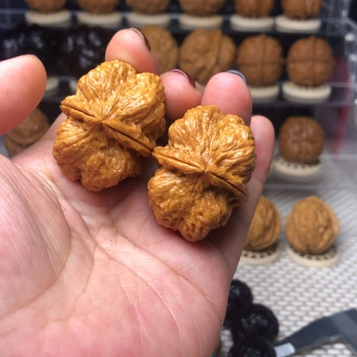 把件文玩核桃28霸王龙脊37