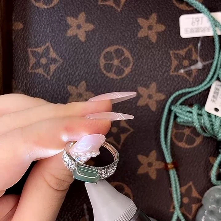 翡翠未镶嵌挂件多样性发一